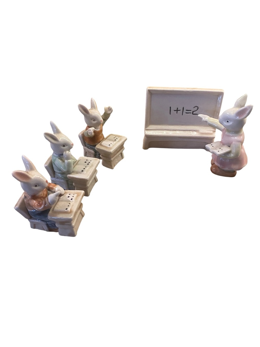Porcelain Bunny Classroom Figurine Set m